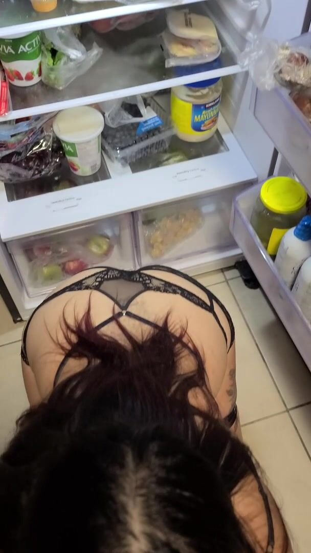 Open ur fridge and I will come