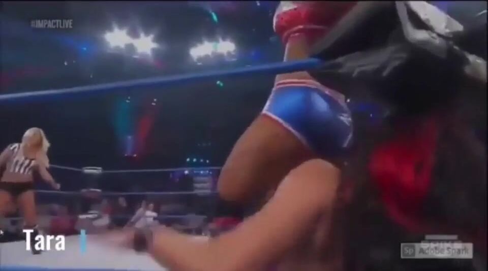 Tara always took it like a champ. Mouth open at the start and not turning away until it begins