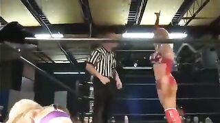 Stinkface and Kiss Ass: Amber O'Neal stinkfaces Angelina Love #2