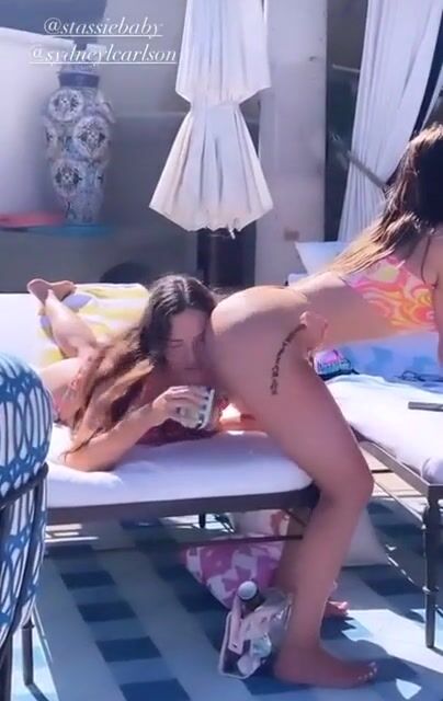 Anastasia Karanikolaou Stinkface