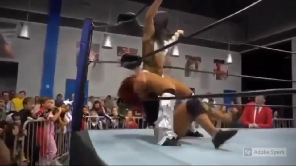 Salina De La Renta always had fun with it. Her theatrics were great