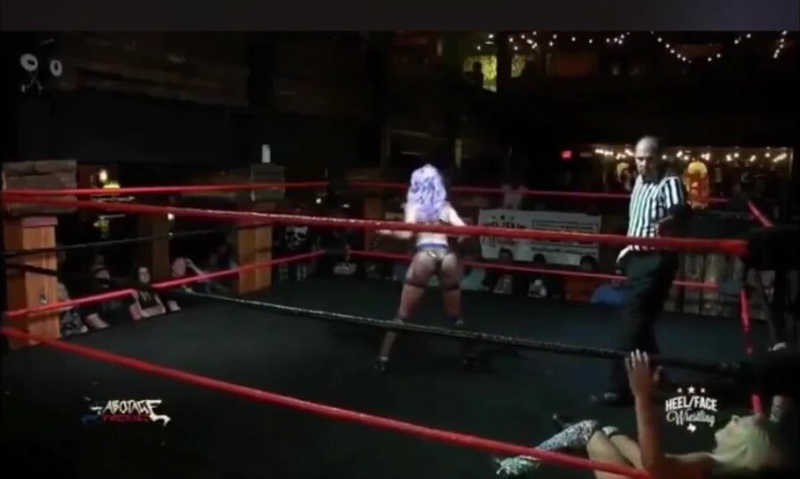 Two of my favorites from Ray Lyn. 2nd one seemed more like a rib between her and Faye
